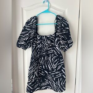 Francesca’s black and white dress